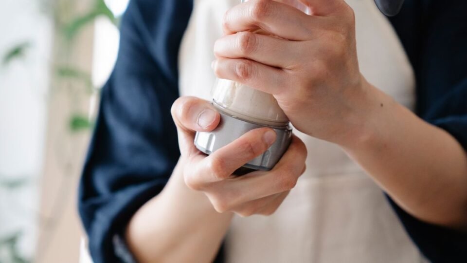 운동 후 단백질 먹는 타이밍, 근육 회복에 더 중요한 건 ‘몇 g’일까? 따라 하기 전 체크리스트 운동 후 단백질 먹는 타이밍, 근육 회복에 더 중요한 건 ‘몇 g’일까? 따라 하기 전 체크리스트