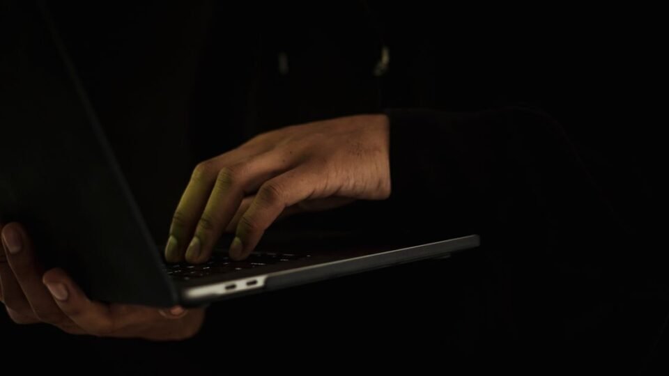 USB-C 허브 구매할 때 포트 숫자만 보면 생기는 문제, 실제로 갈리는 건 지원 규격 확인법