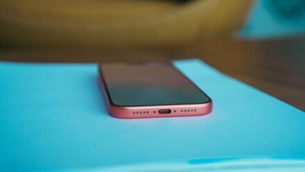 USB 테더링 속도 느릴 때, 케이블 문제 아닐 수 있다…안드로이드 대역폭 제한 확인법